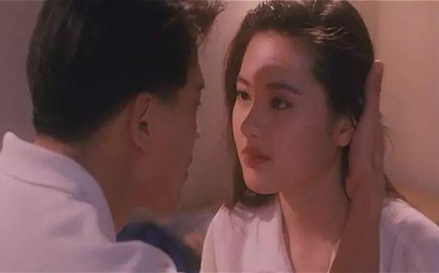 她是最清纯版的苏妲己,她被称为最清纯的女星