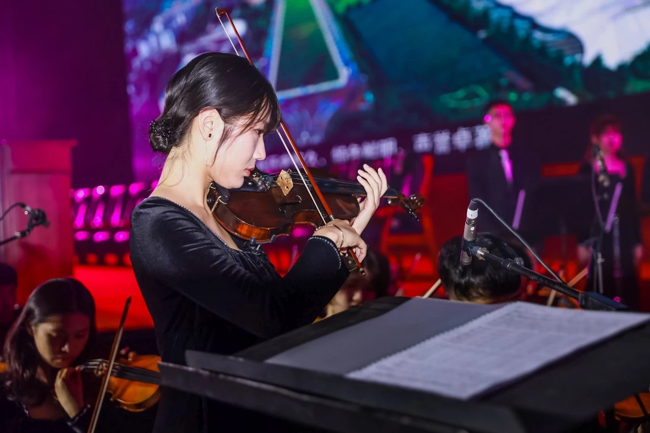 浙江的大学开学典礼,开学典礼浙江大学唱歌