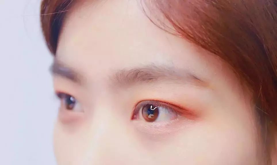 眼影画不好显得眼睛肿,眼影画的不好可以修么