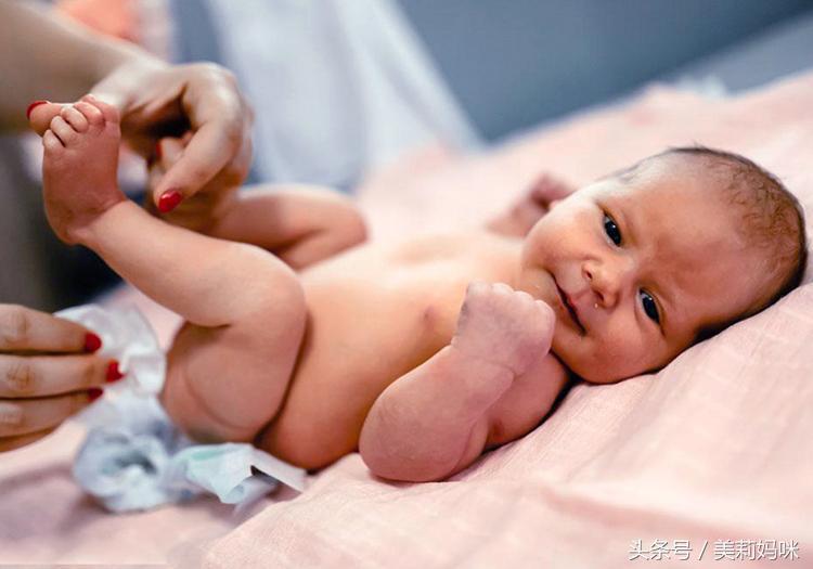 50多天宝宝一天几次便便正常,吃母乳的宝宝一天拉几次便便正常