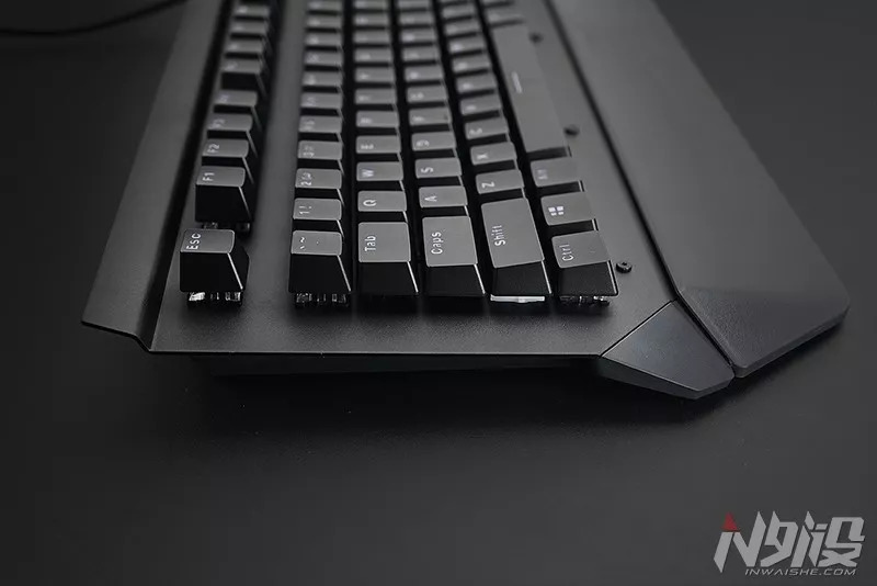 雷柏v750键盘驱动,雷柏v750机械键盘是插拔轴的吗