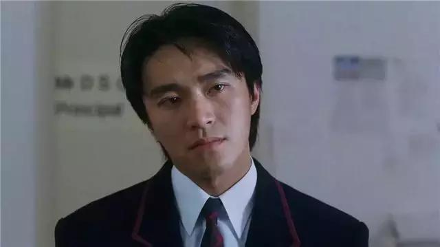 逃学威龙三部曲哪部最好看,逃学威龙的3个经典