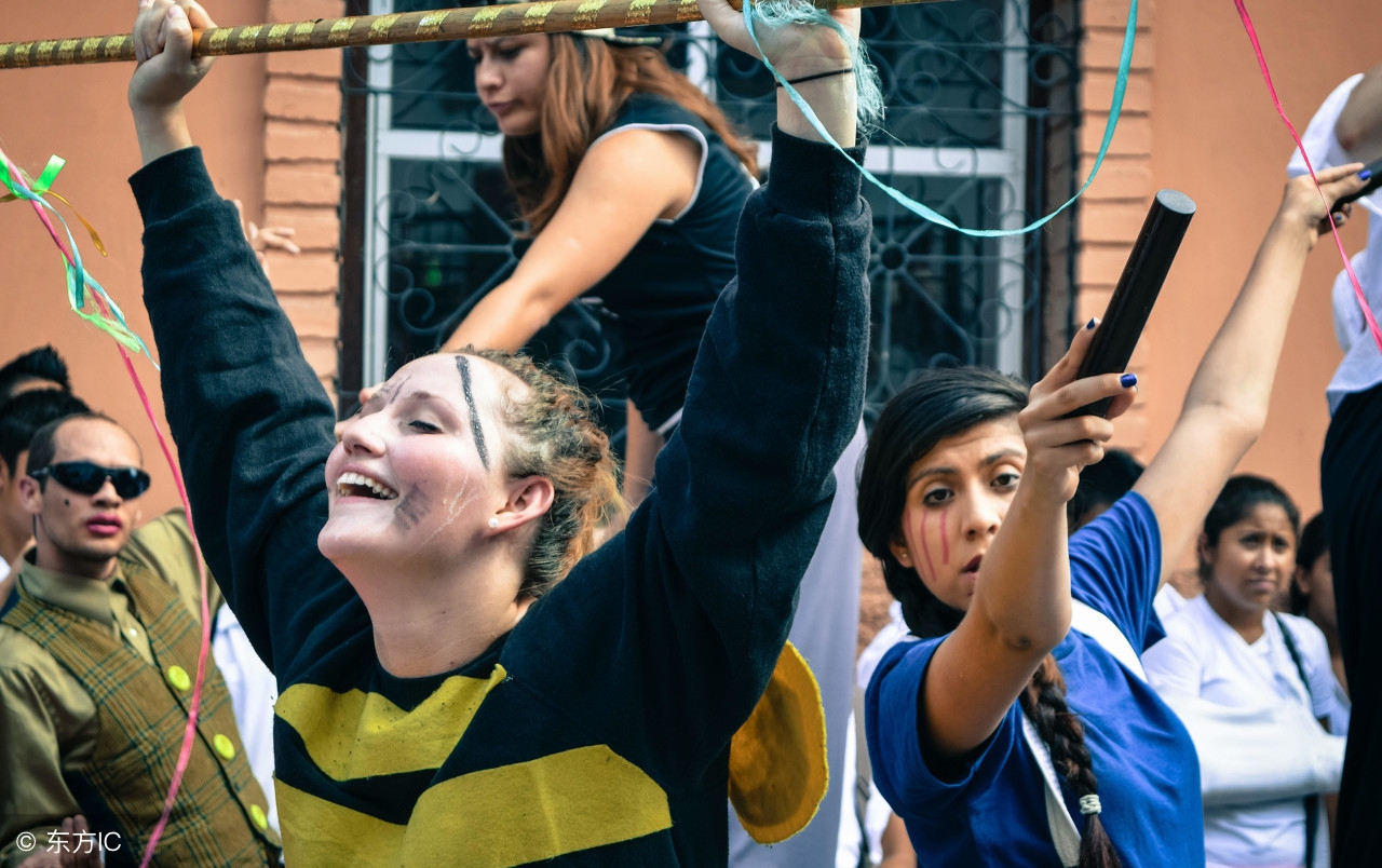 唱歌喉咙打开保持不住怎么办,唱歌共鸣腔体正确方法