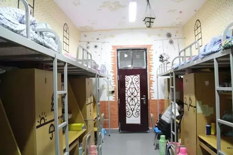 准大学生寝室必备清单,准大学生的学校