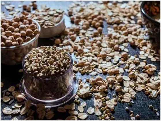 揭秘素食:那些漂亮的女孩们为何不馋肉?