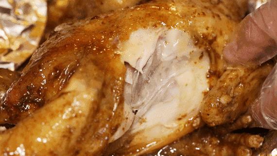 酸嫩滑的窑鸡,皮脆肉嫩爆汁烧鸡出炉