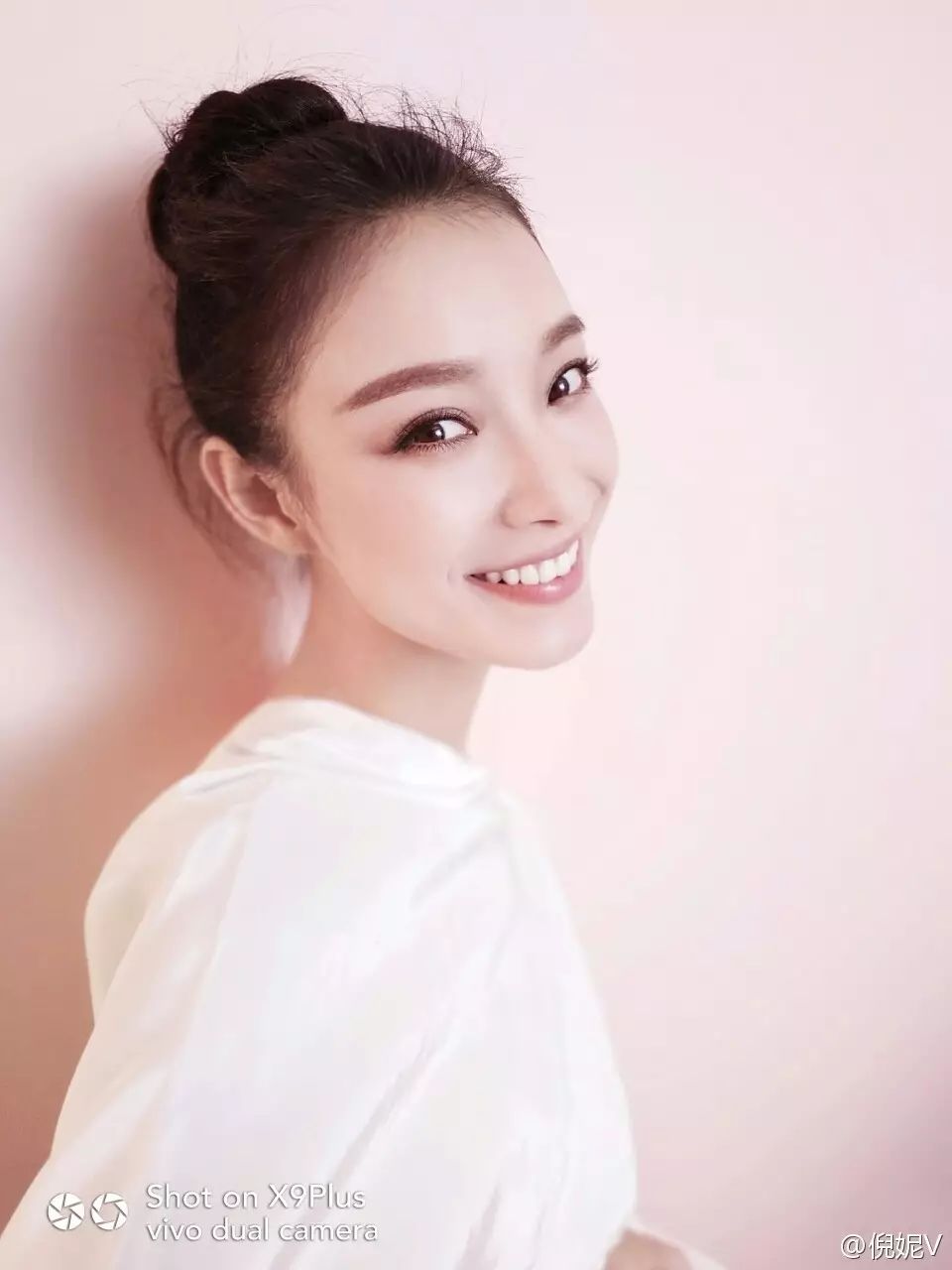 范冰冰佟丽娅红色礼服,范冰冰佟丽娅红毯造型