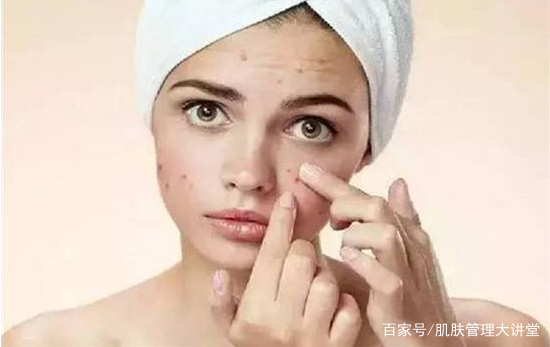 挤痘痘一挤就出血,挤痘一瞬间头晕