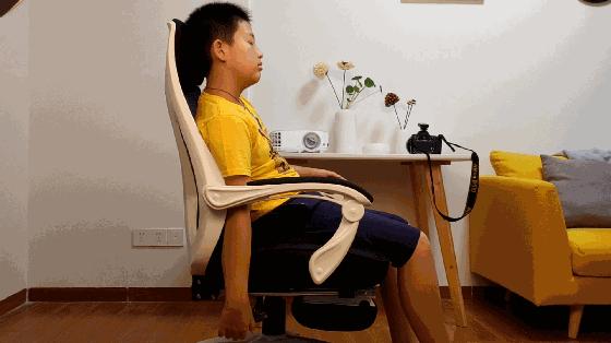 电脑椅评测黑白配,黑白调电脑椅轻灵款真实坐感