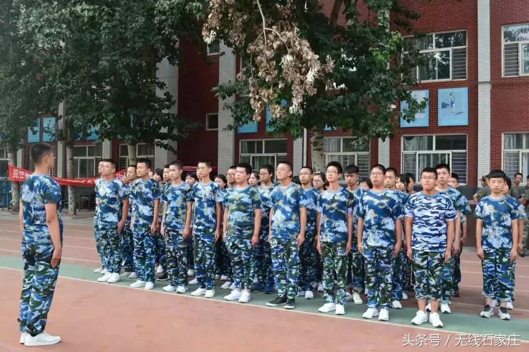 石家庄学校军训视频,27中学校石家庄军训