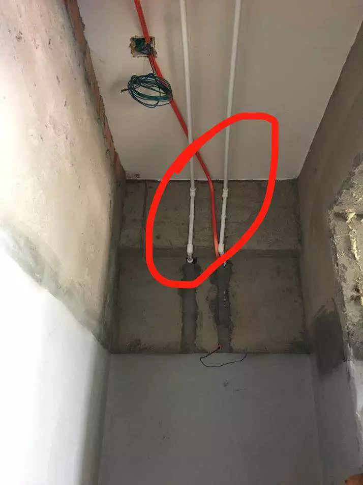 装修水电不要走顶,装修水电不开槽的弊端