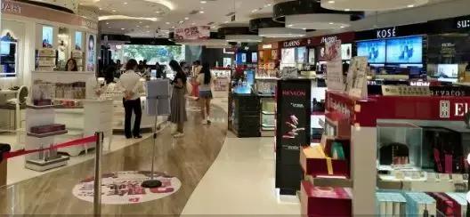 直男选口红？能笑一百年的灾难现场！说，你男人中招没？