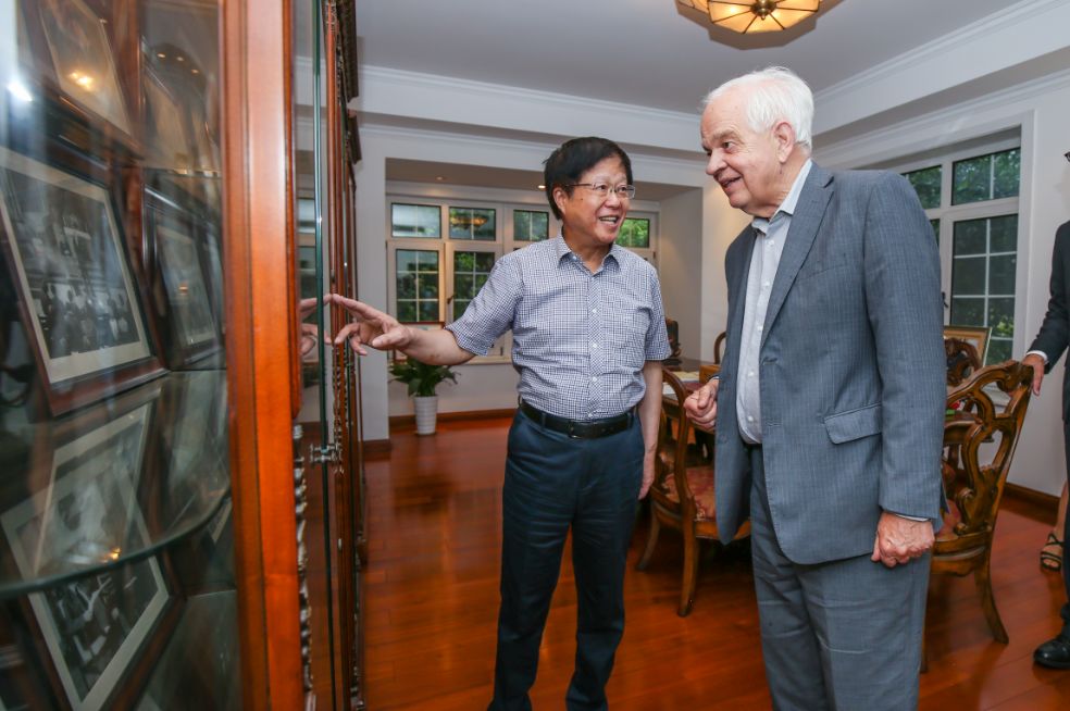 加拿大驻华大使采访视频,加拿大驻华大使视频