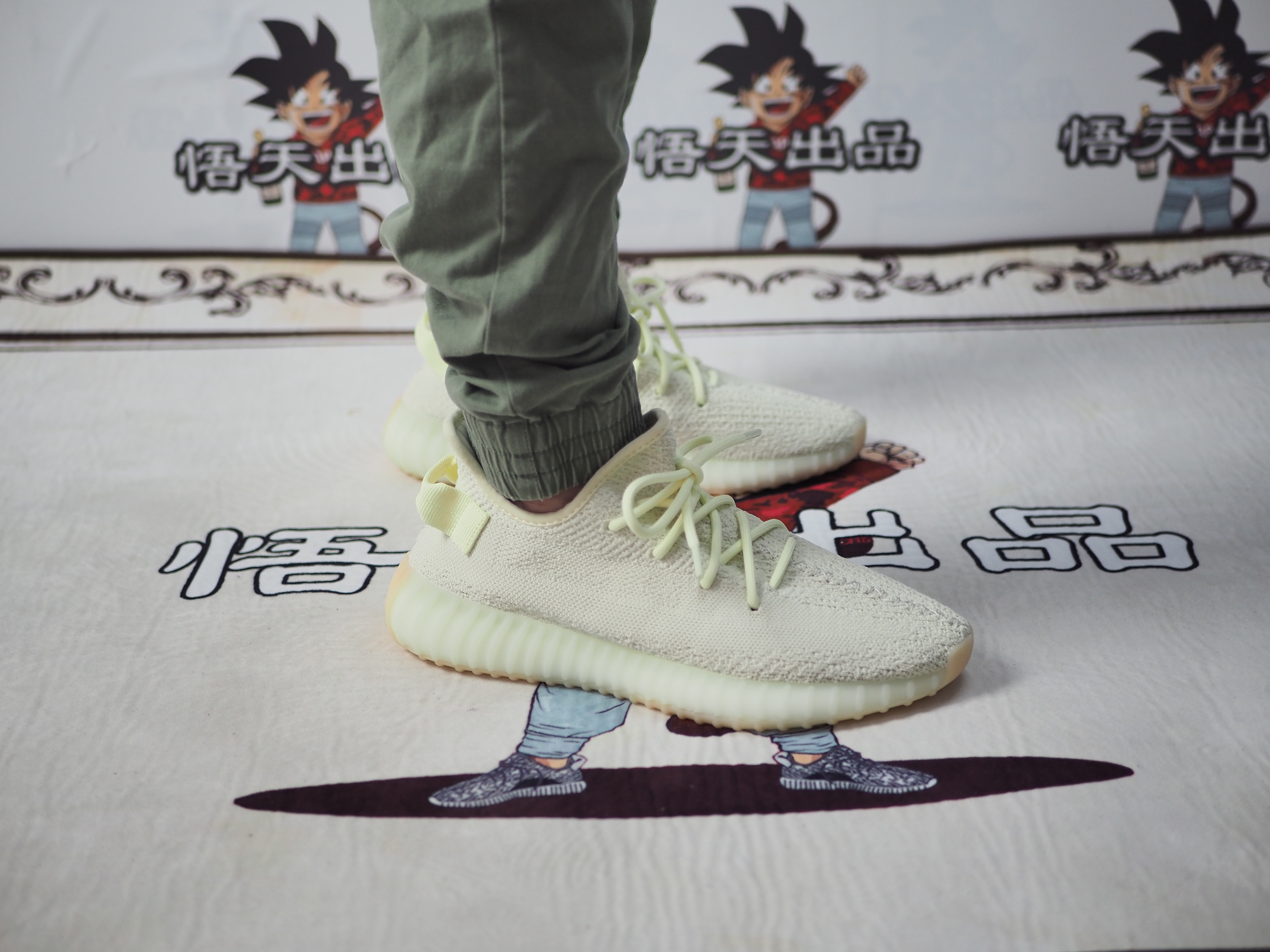 阿迪达斯yeezy350v2,椰子鞋真假辨别yeezyboost350v2
