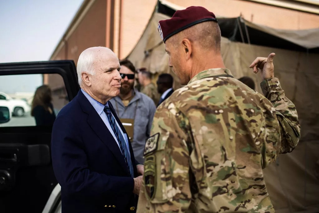 麦凯恩被俘完整视频,麦凯恩被俘简介