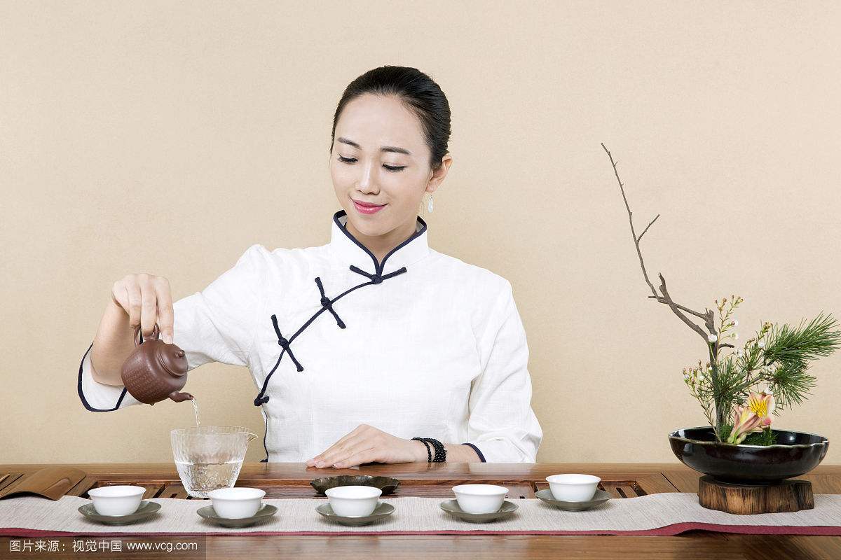 你以为的茶艺师vs现实中的茶艺师,茶艺师是技师还是技工