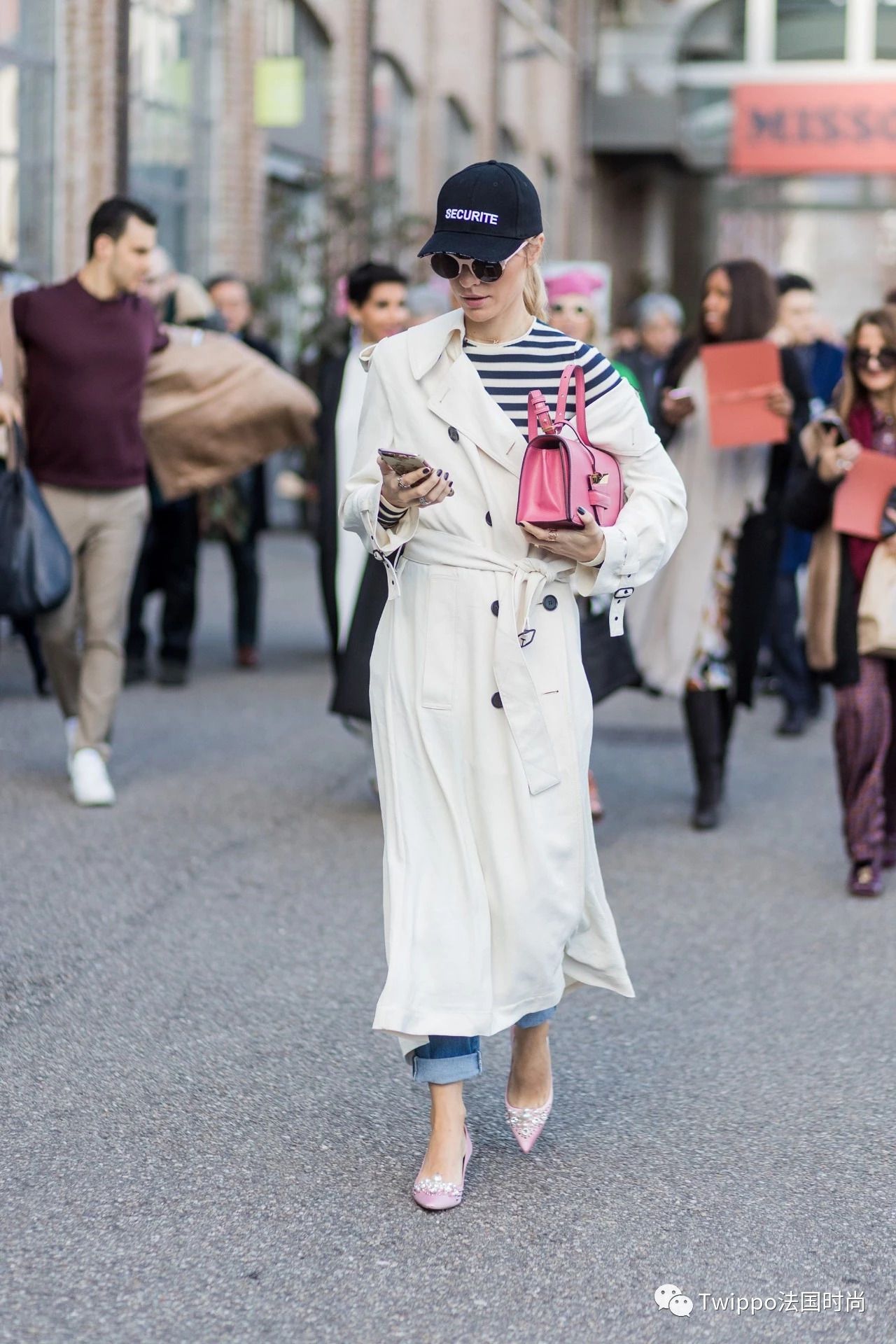 想要时髦过秋天这几件单品不能少,学穿搭初秋必备的三件单品怎么搭