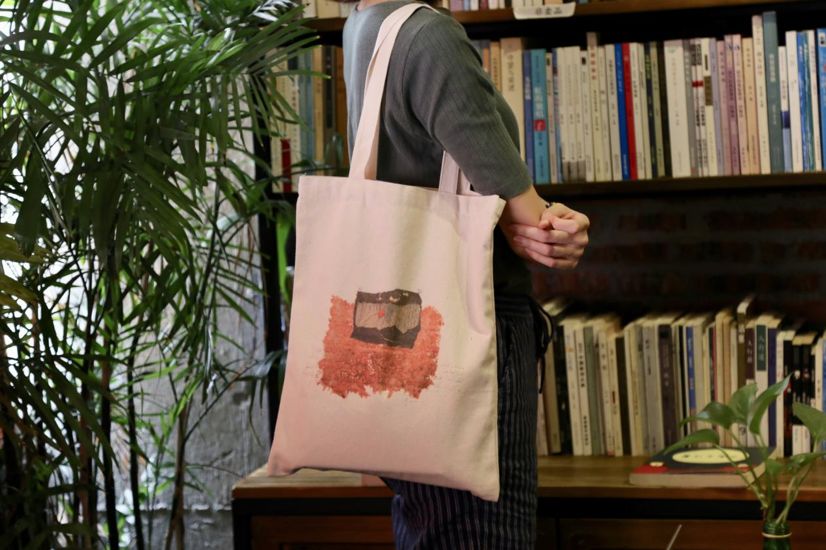 阿多尼斯演唱会,阿多尼斯活动