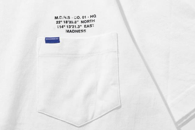 如何选到一件好的白t男生,找一件合适的衣服不是一件难事