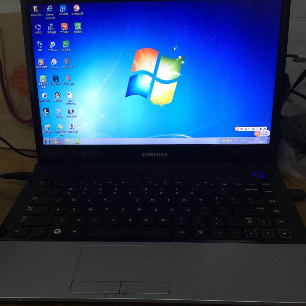 给笔记本电脑换键盘,三星笔记本更换键盘