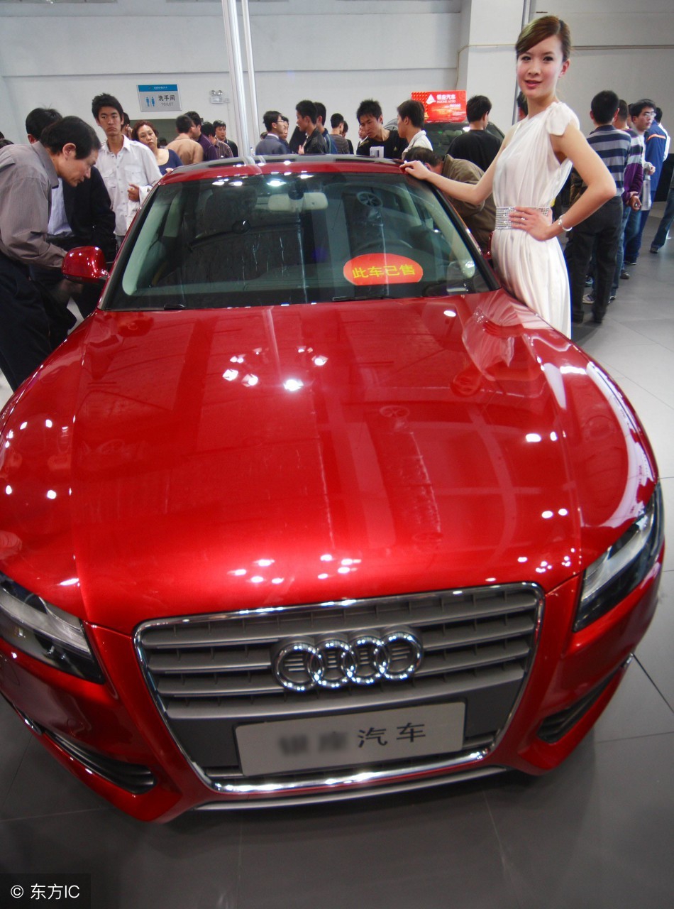 13年迈腾1.8t豪华版现在值得买吗,17年迈腾1.8t豪华版二手车多少钱