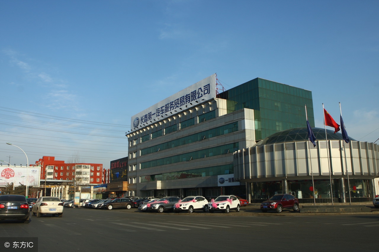 13年迈腾1.8t豪华版现在值得买吗,17年迈腾1.8t豪华版二手车多少钱