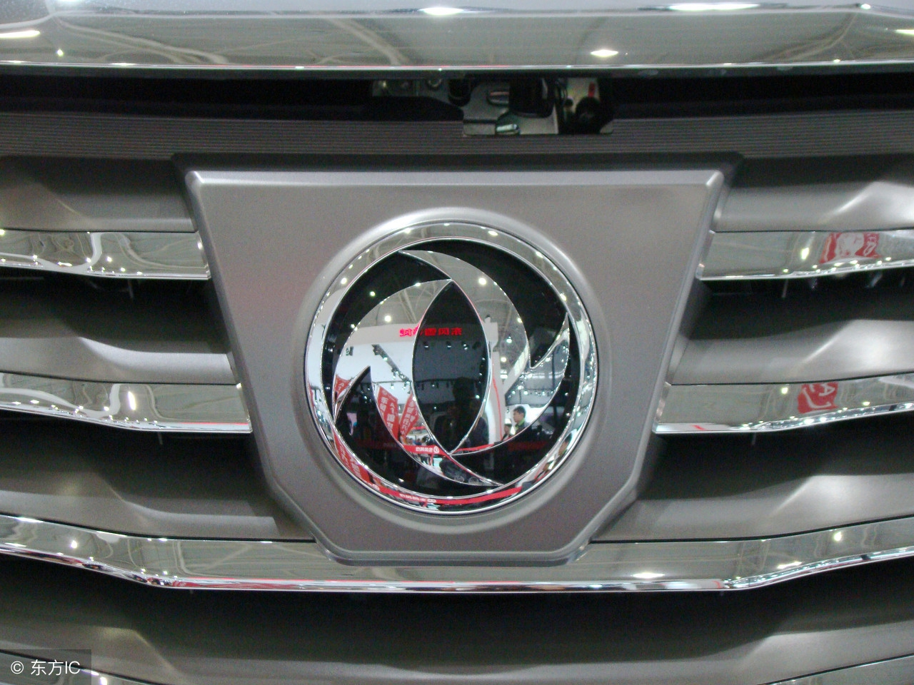 13年迈腾1.8t豪华版现在值得买吗,17年迈腾1.8t豪华版二手车多少钱