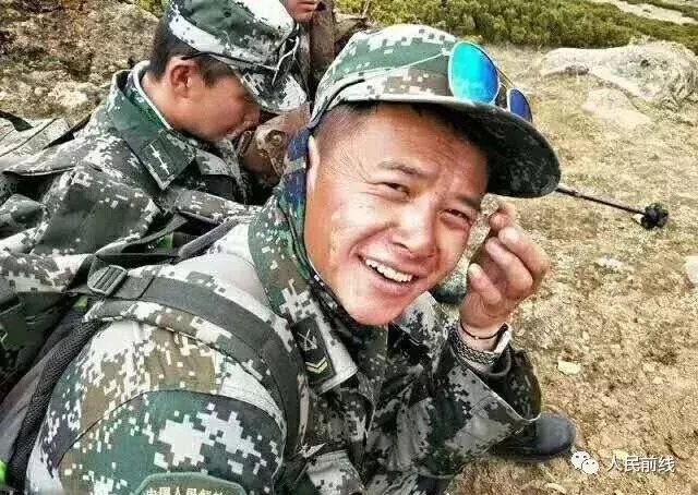 西藏墨脱军人的照片,西藏军人真实照片