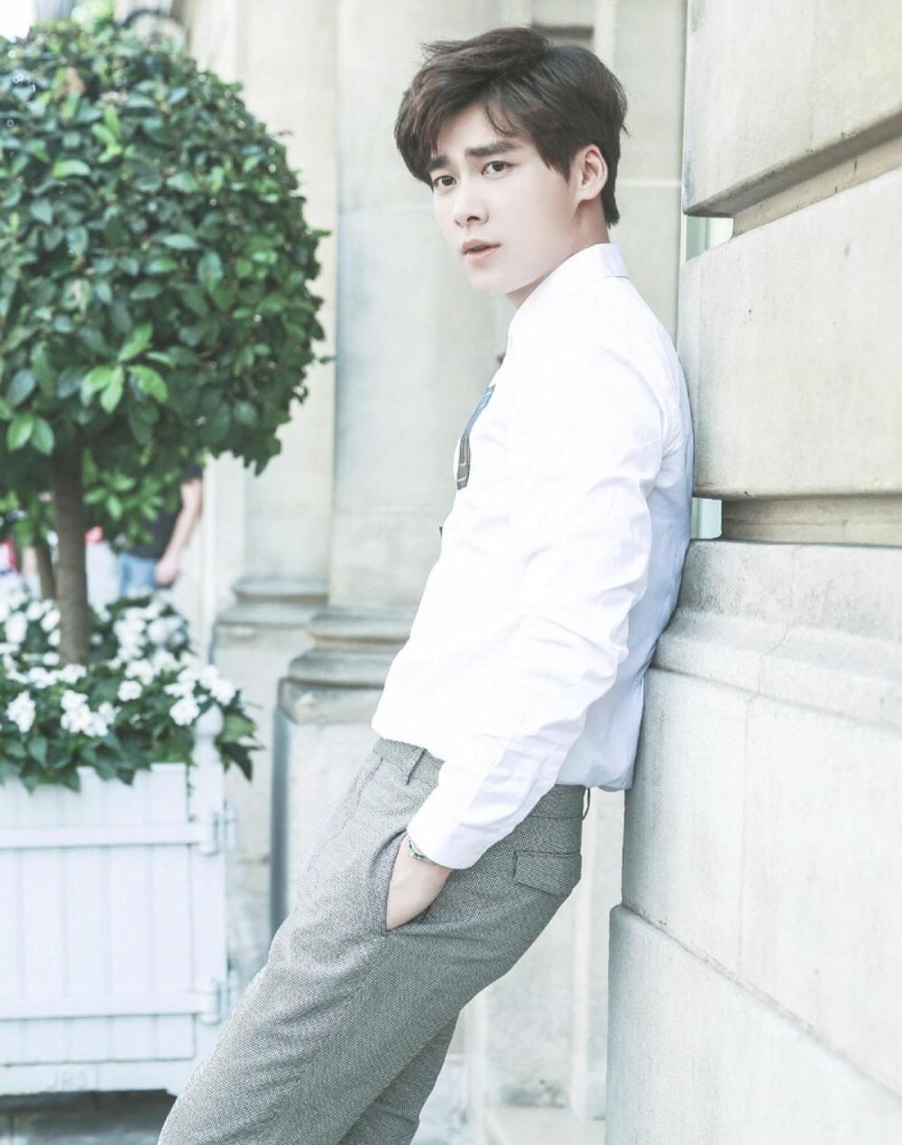 眉毛好看适合的男士发型,男士帅气眉毛造型