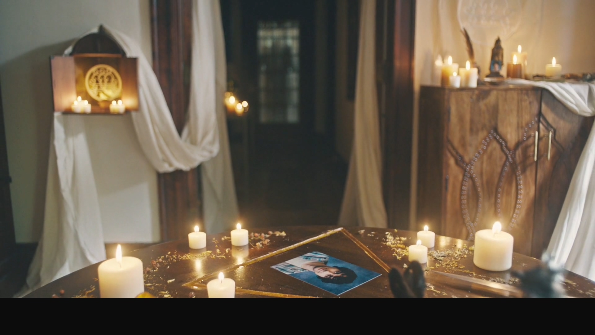 外婆死后，家里出了怪事：欧美电影无尿点系列