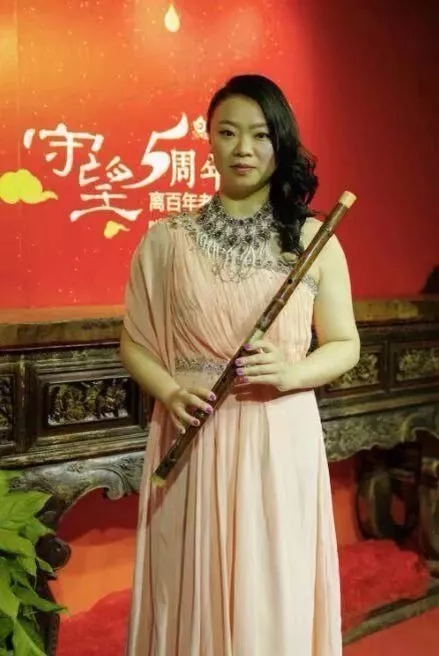 李秋霞纯音乐,李秋霞唱的歌曲