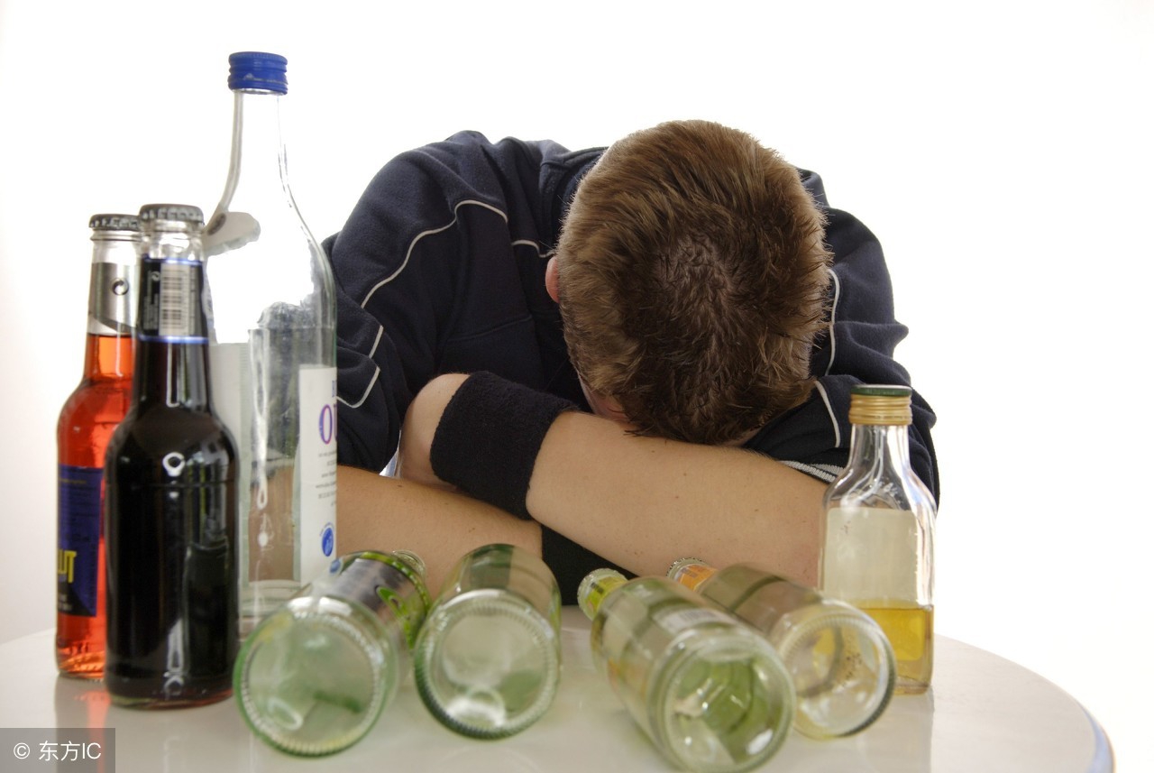 海鲜酒精过敏吃什么缓解过敏症状,酒精过敏碘伏也会过敏吗