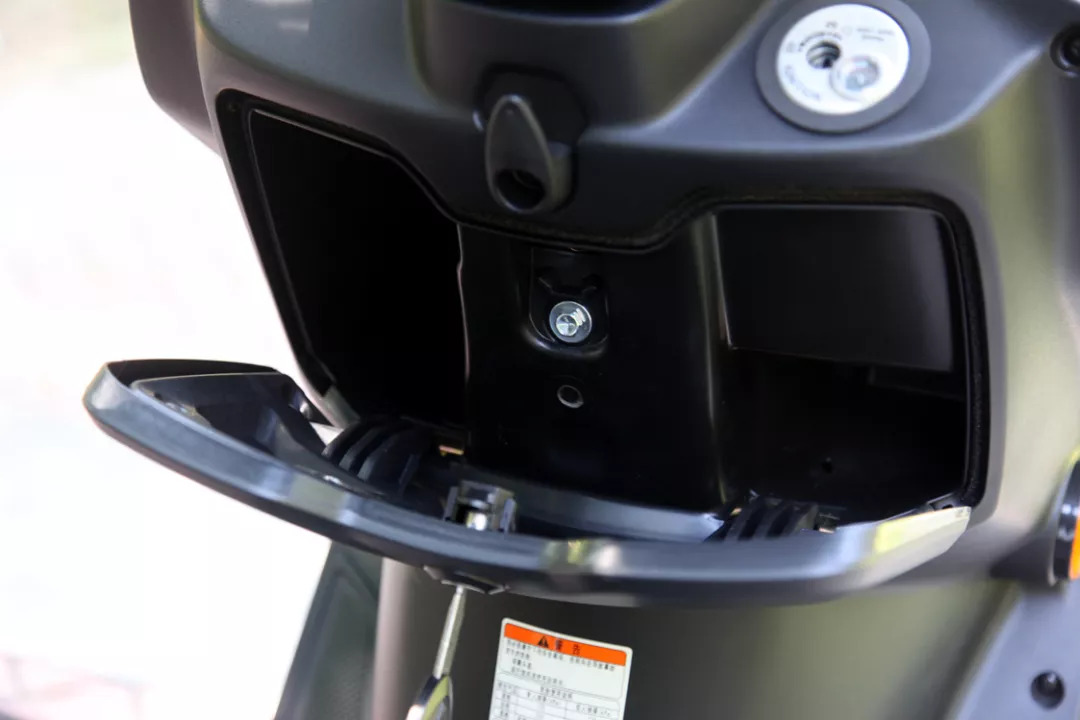 豪爵vh125s珍珠白,豪爵vh125性能怎样