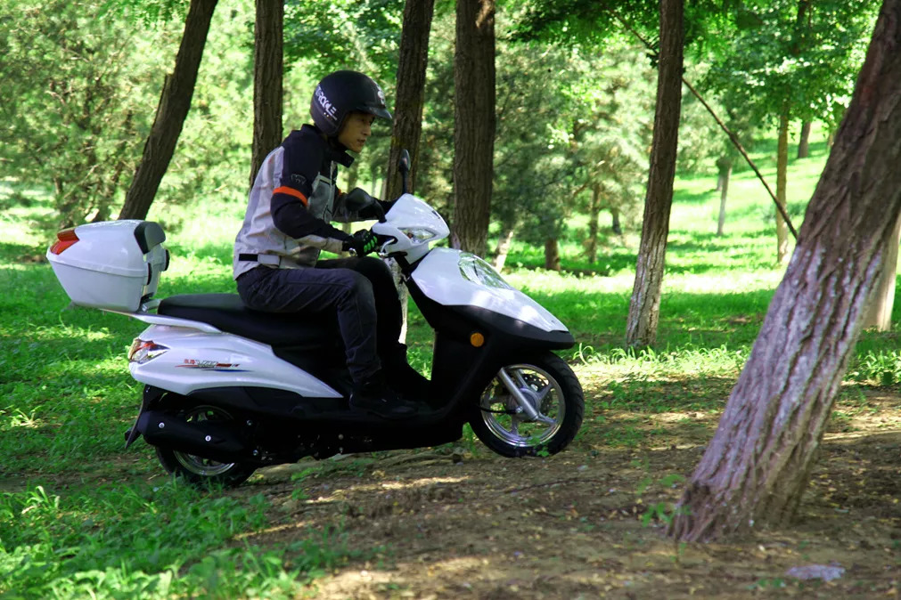 豪爵vh125s珍珠白,豪爵vh125性能怎样