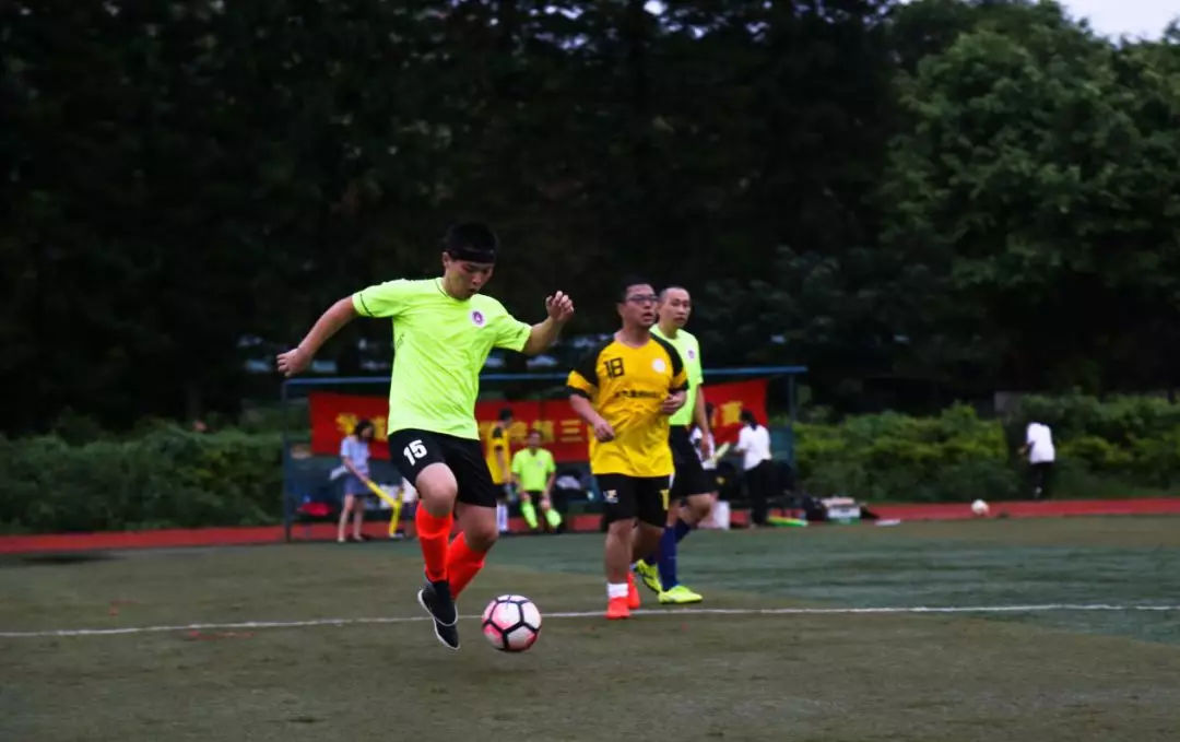 足球友谊赛有多快乐,足球友谊赛简报