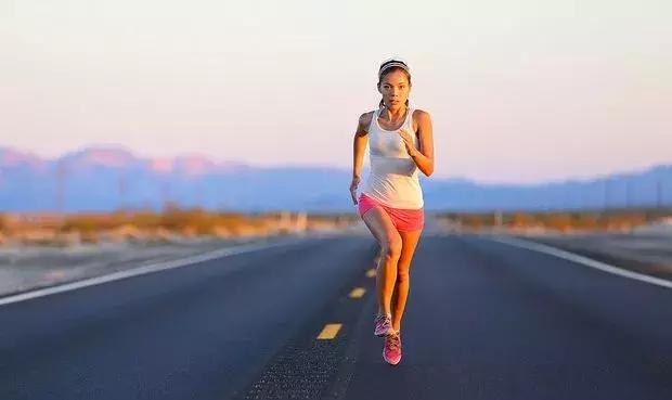 跑步治不了真病喝酒解不了真愁,听说跑步能治病