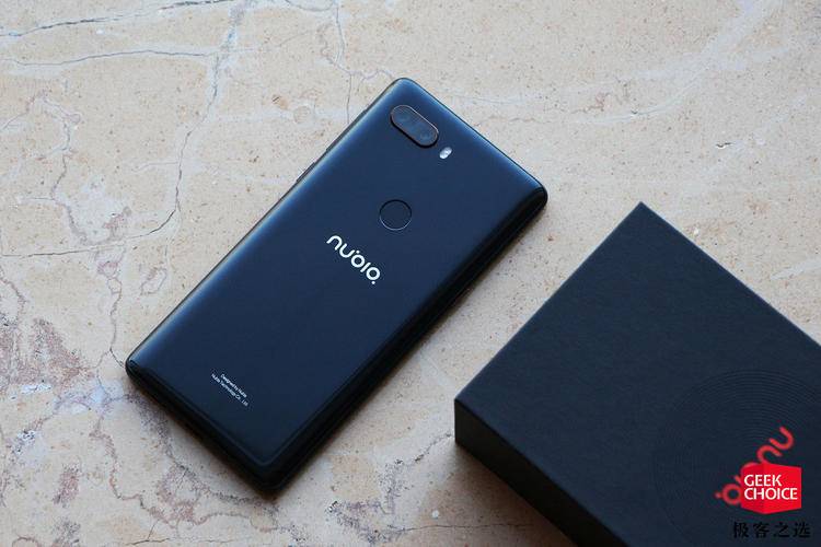 努比亚z18外观对比,努比亚z18全面屏图