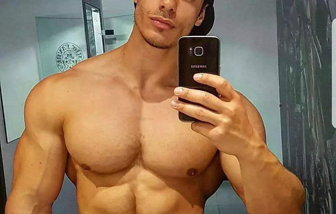 是不是有些男生会胸下垂,如何知道自己胸是否下垂男