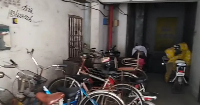 杂物、车辆“安家”楼道，看看靖江这些社区做的如何？