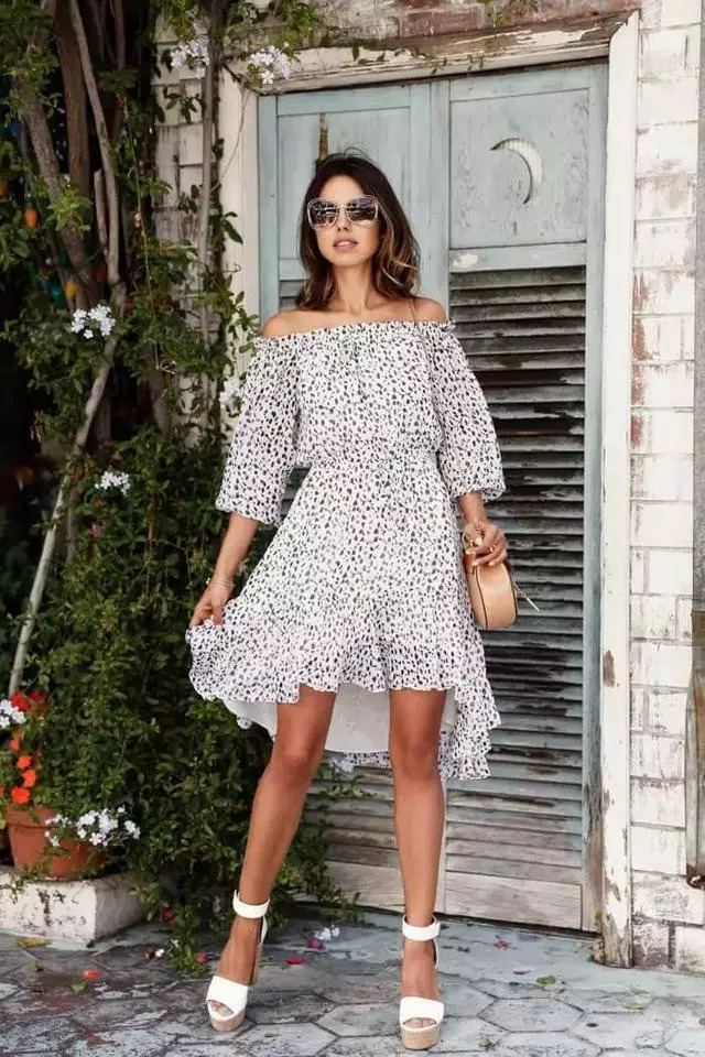 浅绿色碎花连衣裙怎么搭配毛衣,法国女人碎花连衣裙搭配西装外套