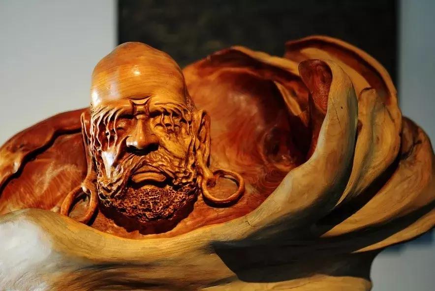 根雕大师打磨,中国最厉害的根雕大师