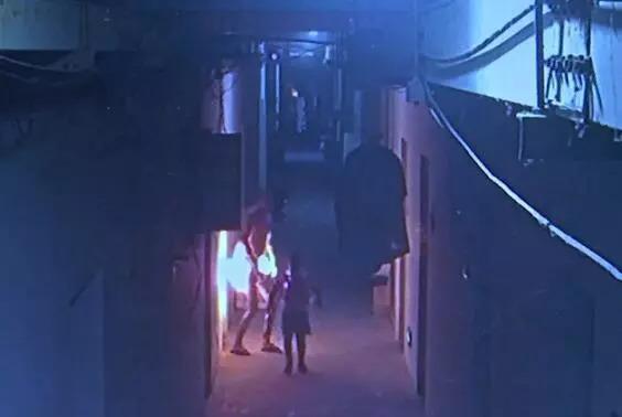 人体着火时如何扑救,着火救人教程