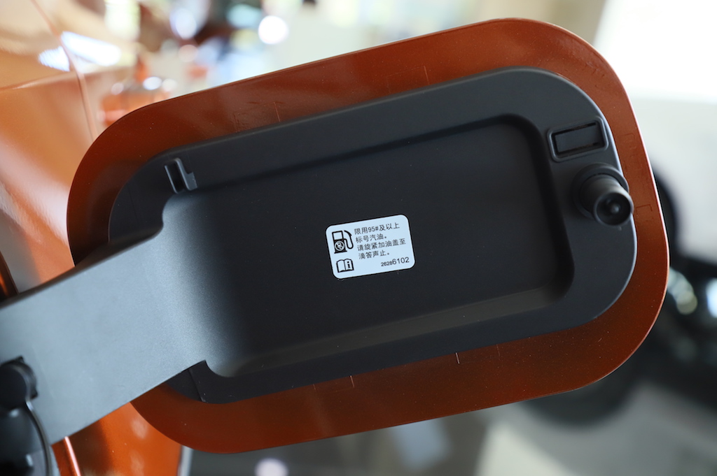 最新款凯迪拉克xt4值不值得买,2020款凯迪拉克xt4值不值得买