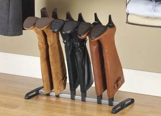 鞋子不用刷就能干净的方法,鞋子里倒东西