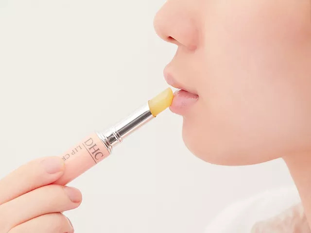 修护唇纹补水男女款唇膏推荐分享,日本唇膏保湿滋润补水第一名