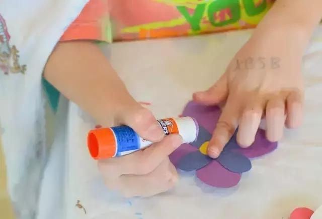 幼儿园灯笼手工制作教程简单,幼儿园新年手工制作大全教程