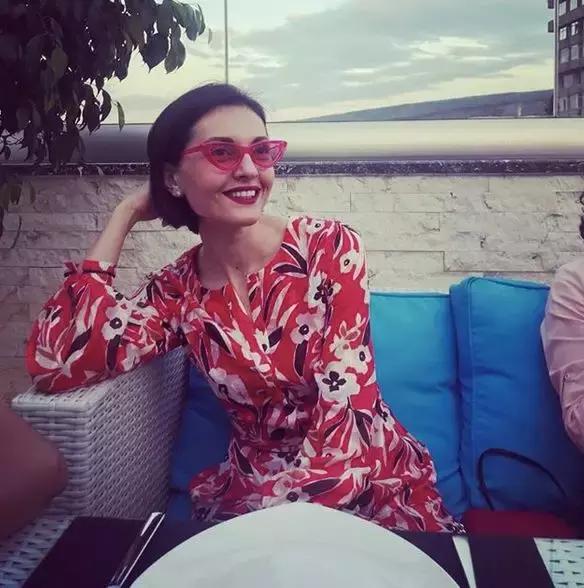 天呐！19岁=36D胸+大长腿，为什么没把我生得这么美！