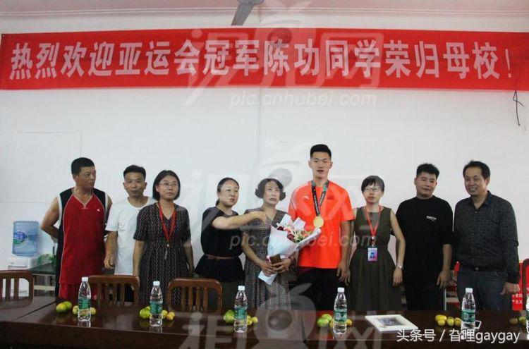 琚煁娌＄殑濂ヨ繍鍐犲啗,宸偣琚煁娌＄殑鍐犲啗