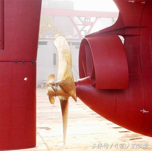 船舶螺旋桨的速度为什么不能太快,螺旋桨是怎么推动船舶前进的