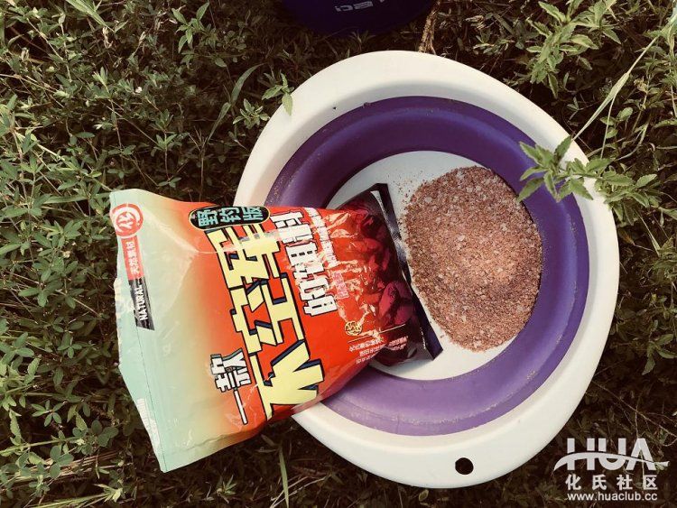 闲来游钓山水间，野塘子里上奇货！